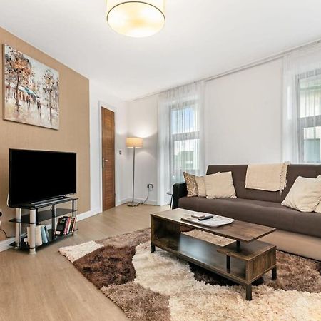 Modern 1 Bedroom Apartment In Woking Town Centre Εξωτερικό φωτογραφία