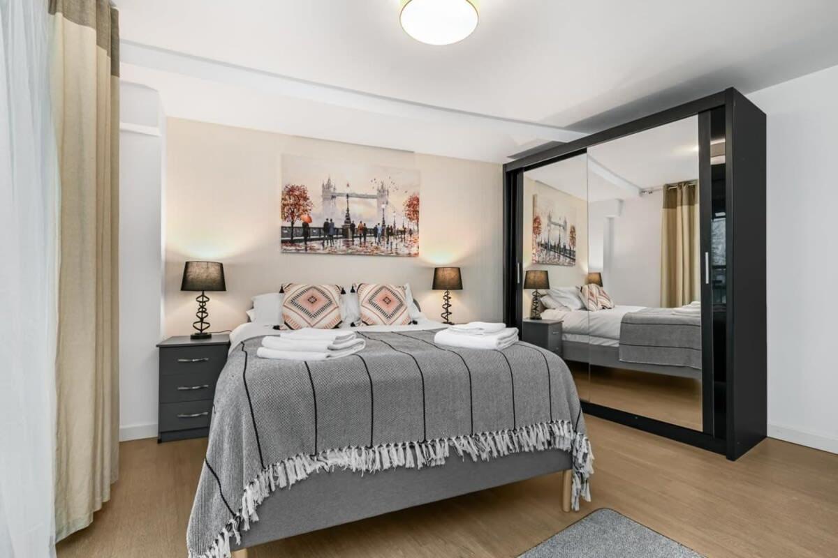 Modern 1 Bedroom Apartment In Woking Town Centre Εξωτερικό φωτογραφία